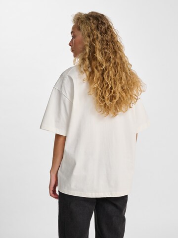 T-Shirt Hummel en blanc