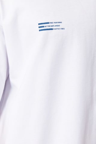 Trendyol - Camiseta en blanco