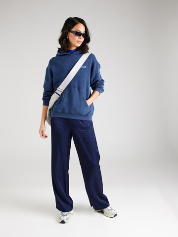 AMERICAN VINTAGE Sweatshirt 'IZUBIRD' in Blauw