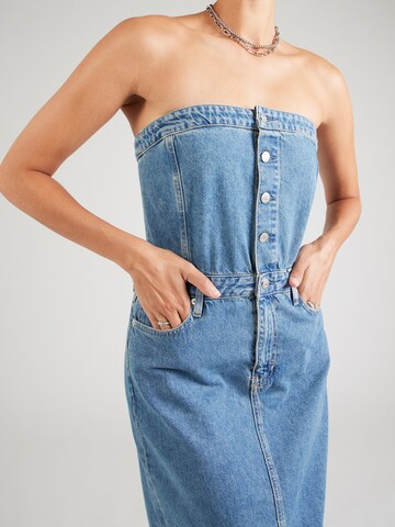 Regular Robe Calvin Klein Jeans en bleu