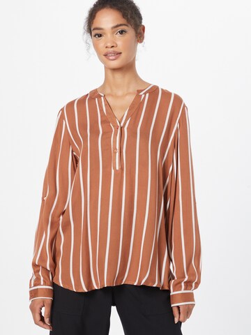 Camicia da donna 'Stridy' di Kaffe in marrone: frontale