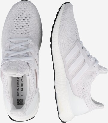 ADIDAS SPORTSWEAR - Sapatilhas baixas 'Ultraboost 5 Dna' em branco