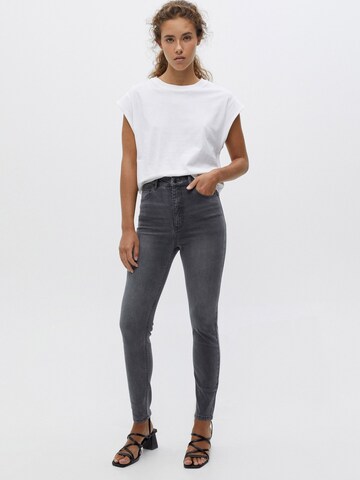 Pull&Bear Skinny Jeans in Grijs: voorkant