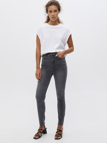 Pull&Bear Skinny Kavbojke | siva barva: sprednja stran