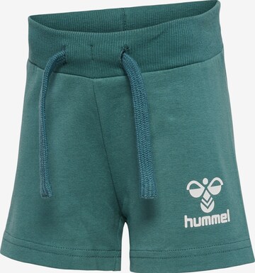 Hummel Regular Shorts in Grün