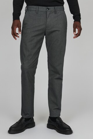 Regular Pantalon 'MAparker' Matinique en gris : devant