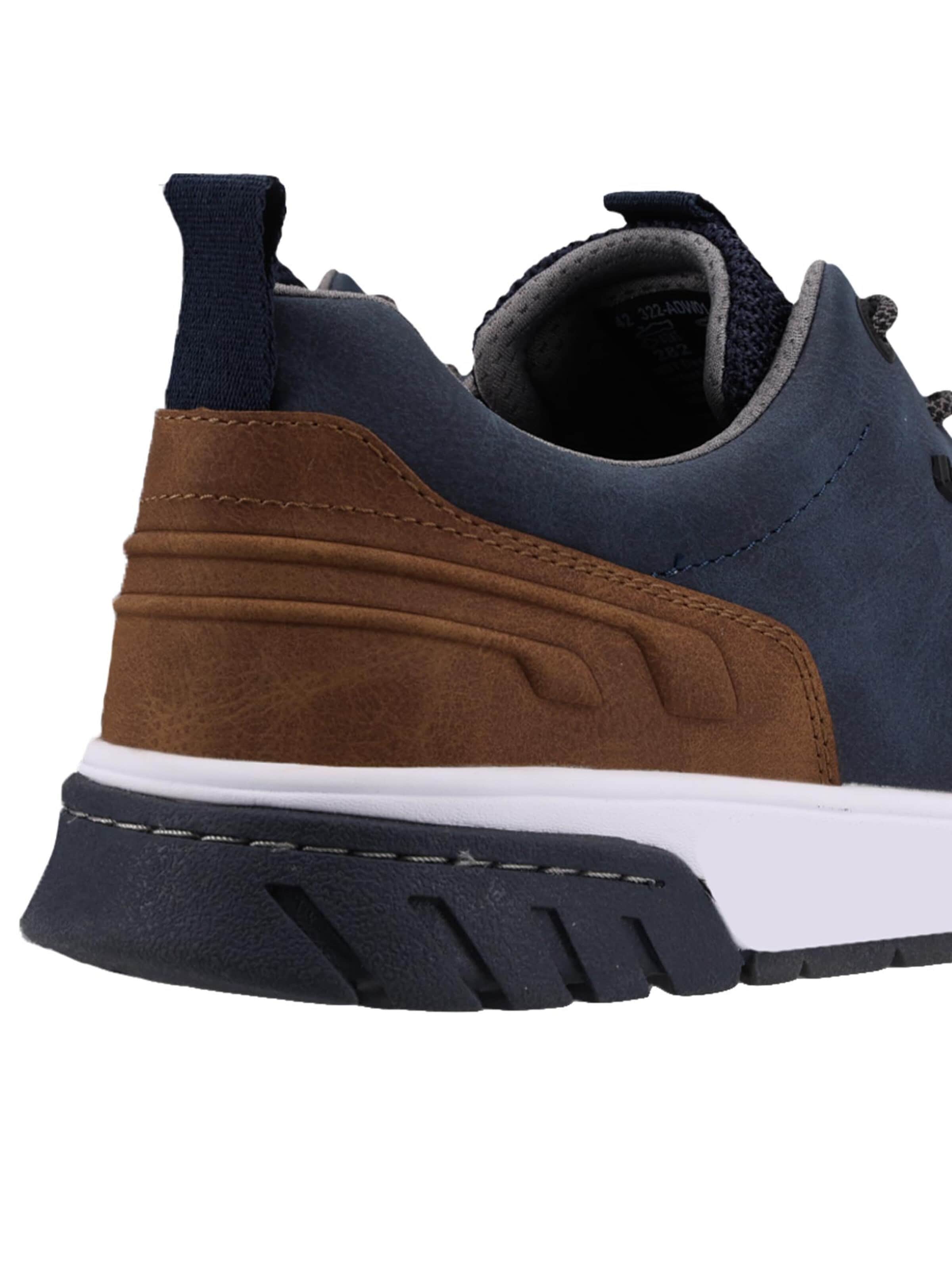 bugatti Sneakers laag 'Basic' in Blauw
