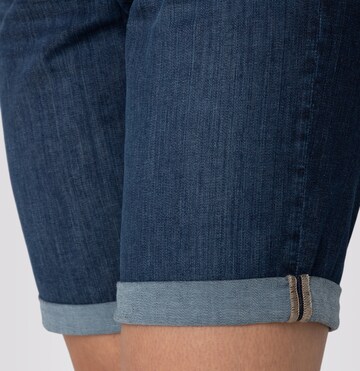 MAC Regular Jeans in Blau