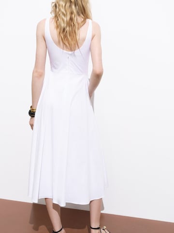 Robe MANGO en blanc