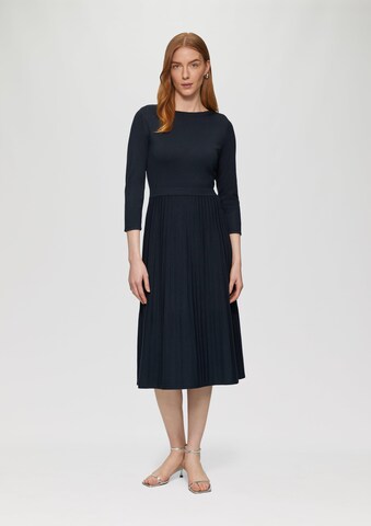 Abito in maglia di s.Oliver BLACK LABEL in blu: frontale