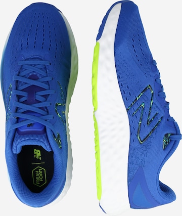 Scarpa sportiva di new balance in blu