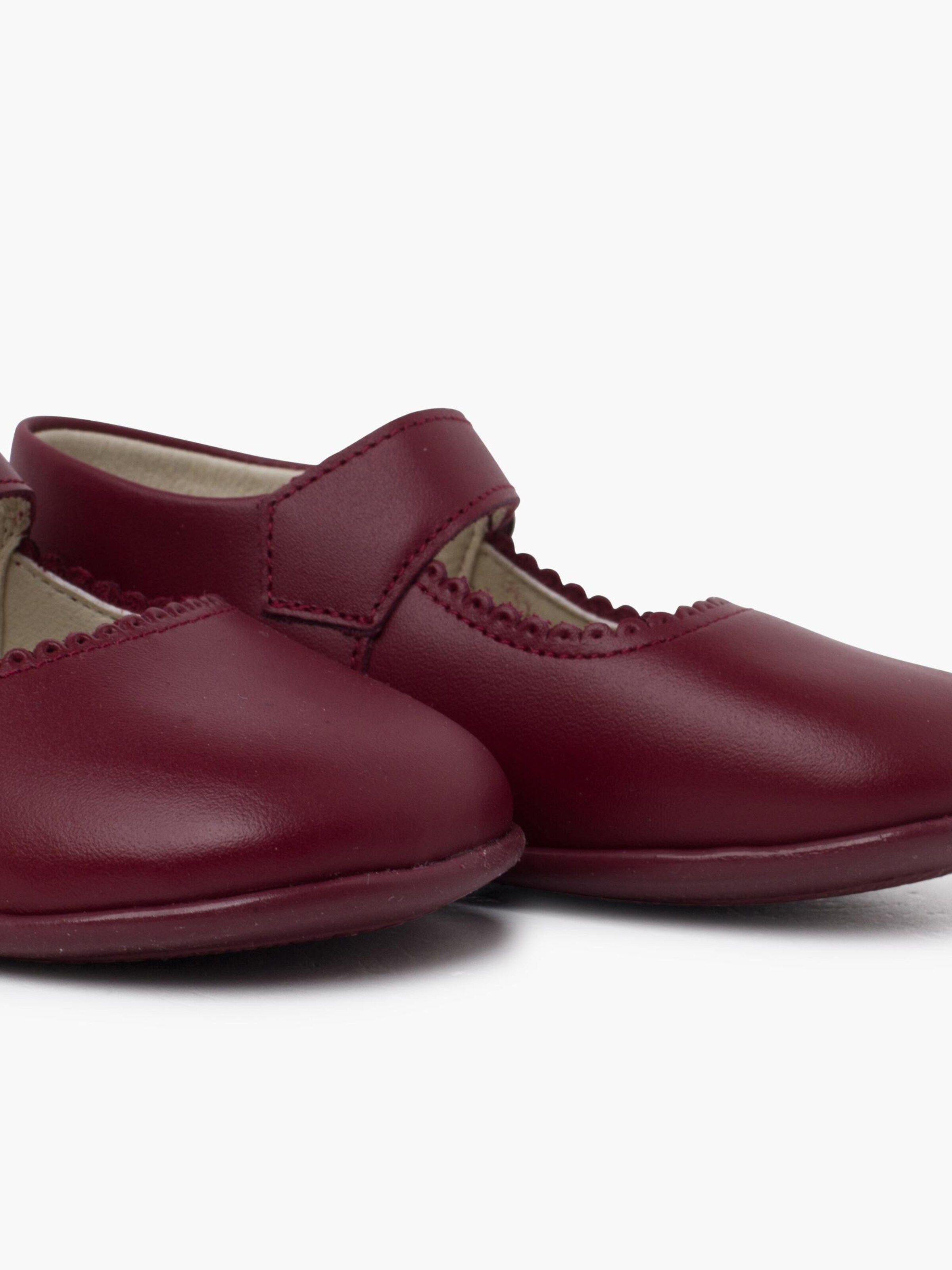 Pisamonas - Zapatos bajos en rojo