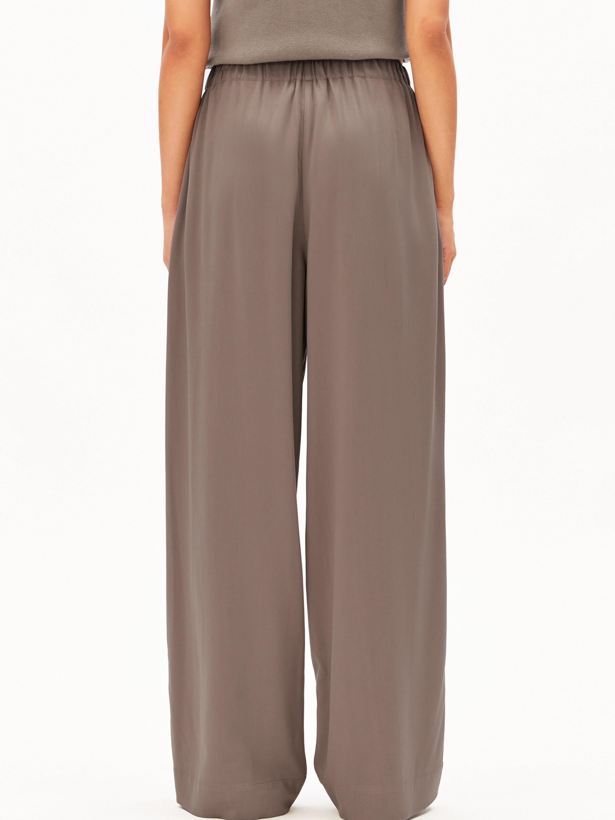 ARMEDANGELS Loosefit Hose JONVAALIE in Braun