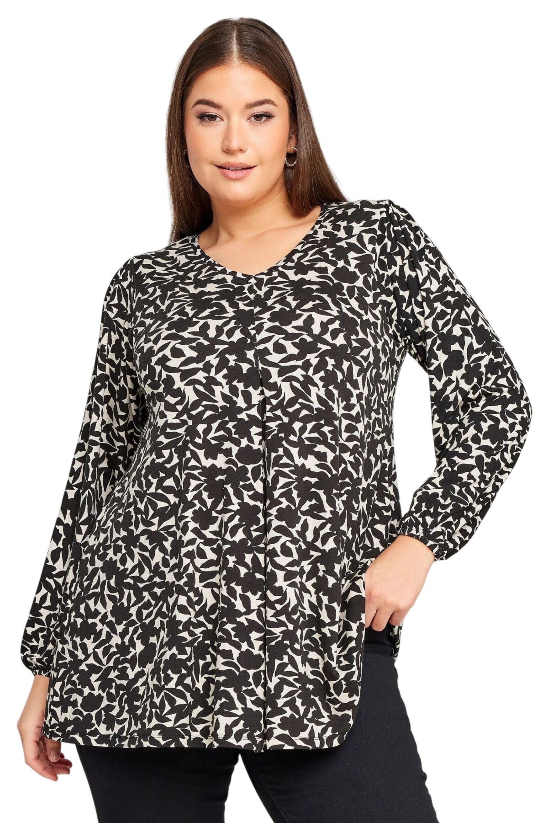 Stil Diva Blouse in Black: front