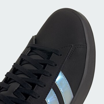 Baskets basses 'Grand Court 3.0 Audi Revolut F1 Team' ADIDAS SPORTSWEAR en noir