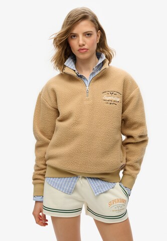 Sweat-shirt 'Country Club Fleece' Superdry en beige : devant