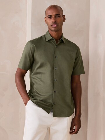 Coupe regular Chemise 'Premium' Next en vert : devant