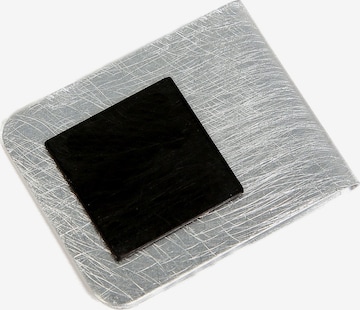 Broche DeMarie en noir : devant