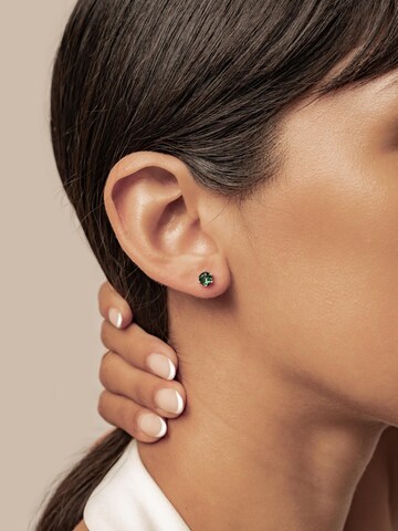 Hey Happiness Oorbellen 'Emerald Gemstone' in Goud: voorkant
