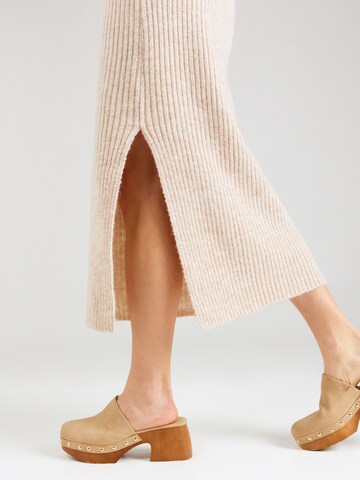 TOPSHOP - Vestido de punto en beige