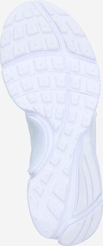 balts Nike Sportswear Brīvā laika apavi 'Presto'