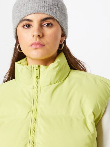 Gilet di WEEKDAY in verde