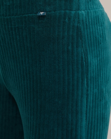 WE Fashion Flared Leggings in Grün