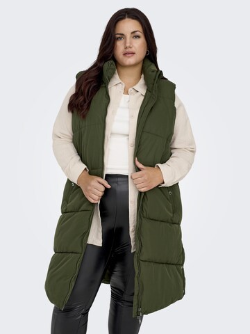 Gilet ONLY Carmakoma en vert : devant