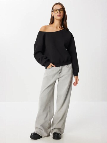 Happiness İstanbul Sweatshirt in Black