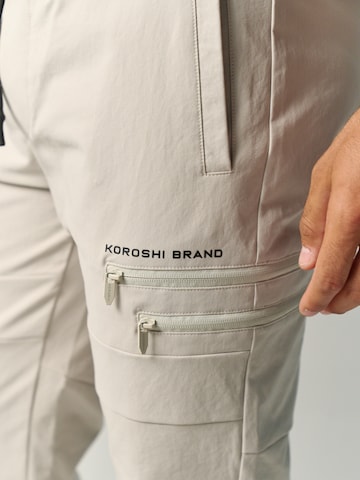 KOROSHI Tapered Byxa i vit