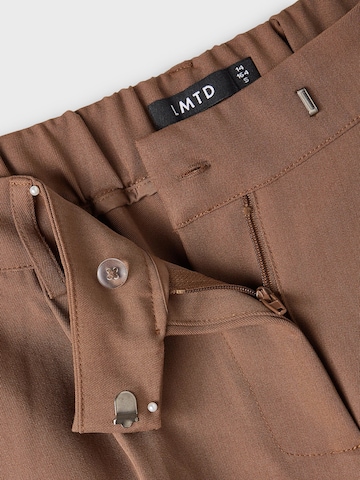 LMTD Wide leg Pleat-Front Pants 'REGINA' in Brown