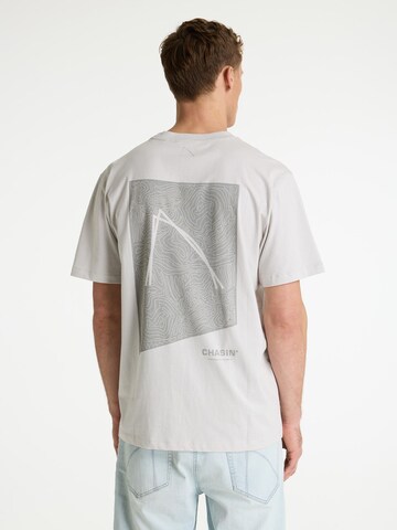 T-Shirt 'Motan' CHASIN' en gris