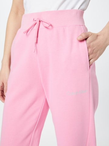 Calvin Klein Sport Tapered Sporthose in Pink