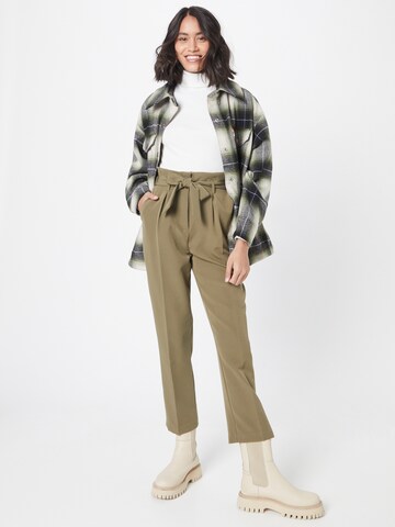 NEW LOOK Regular Pleat-Front Pants 'MILLY' in Green