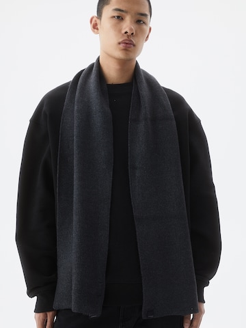 Pull&Bear Scarf in Grey