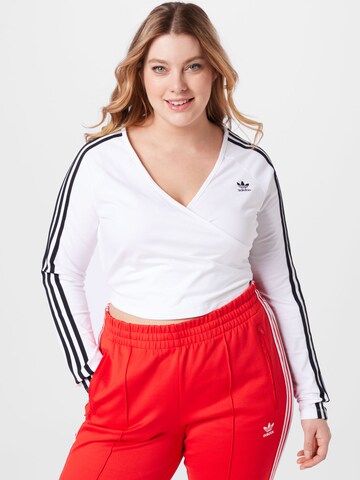 ADIDAS ORIGINALS Shirt in White: front