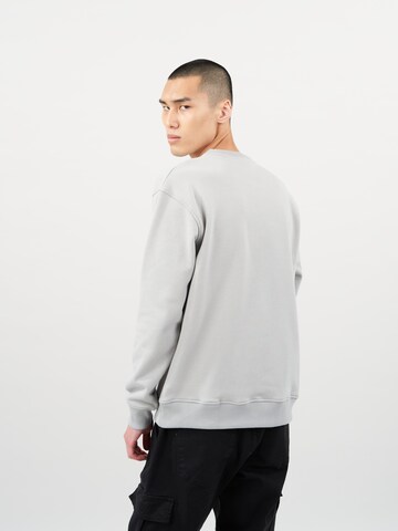 Cørbo Hiro - Sweatshirt 'Kitano' em cinzento