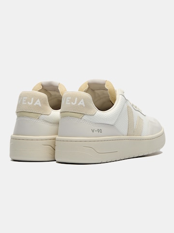 Veja Sneaker 'V-90' in Weiß