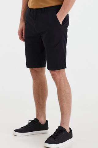 !Solid Regular Chino trousers 'TITAN' in Black: front