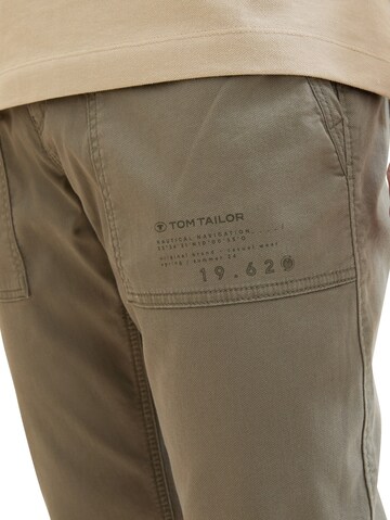 Regular Pantalon chino TOM TAILOR en vert