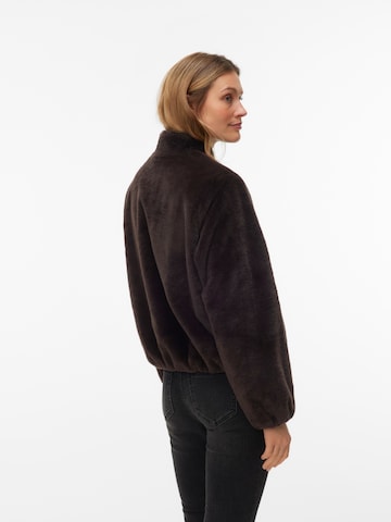 Giacca di mezza stagione 'VMSONJALIGA' di VERO MODA in marrone