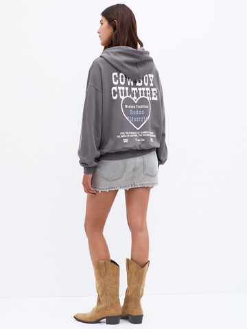 Pull&Bear Sweatshirt in Grau