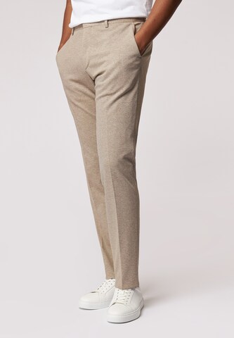 ROY ROBSON Regular Pleat-Front Pants in Beige: front