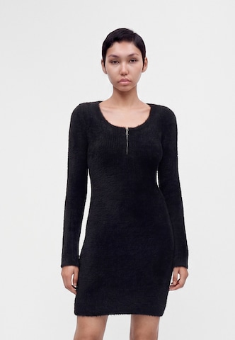 Rochie tricotat 'JAYCEE' de la GUESS pe negru: față