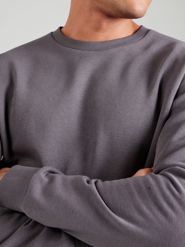 Sweat-shirt 'JJEBRADLEY' JACK & JONES en gris