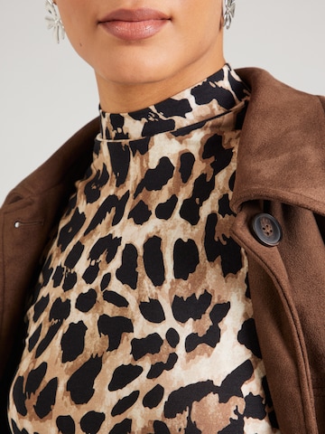 Tricou body 'Thorina' de la ABOUT YOU pe maro