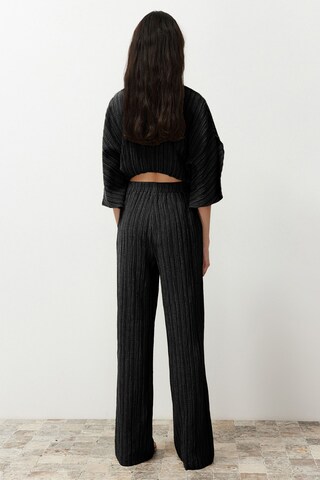 Largi Pantaloni de la Trendyol pe negru