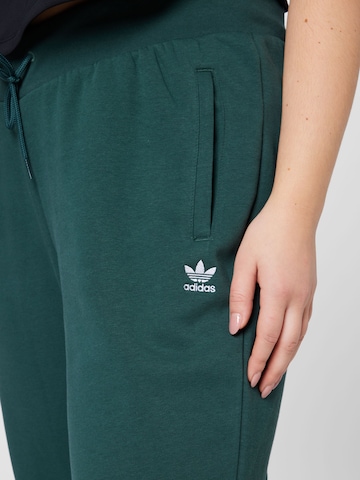 ADIDAS ORIGINALS Zúžený Kalhoty 'Adicolor Essentials Fleece  ' – zelená