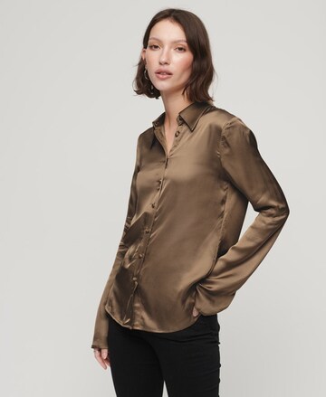 Superdry Blouse 'Studios Seventies' in Bruin: voorkant