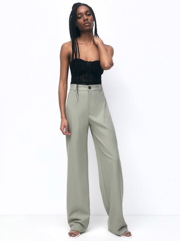 Pull&Bear Wide leg Pantalon in Groen: voorkant